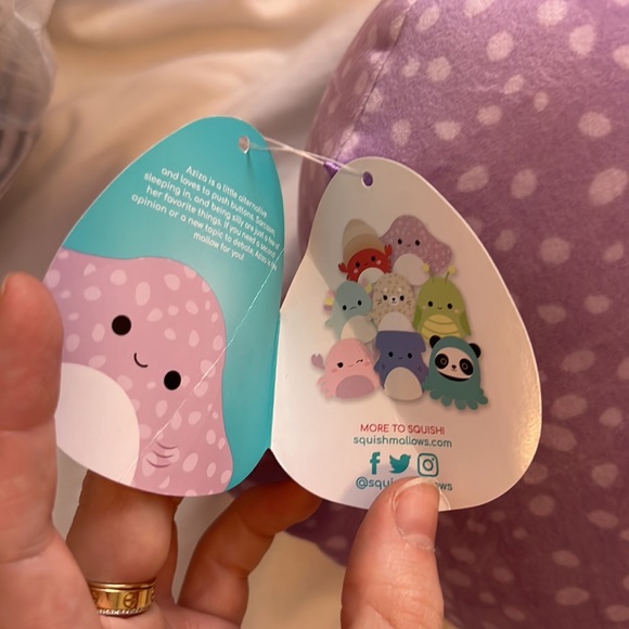 squishmallow aziza the stingray plush toy 8” - Picture 5 of 6